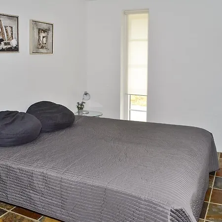 Three-bedroom Holiday In * Hals